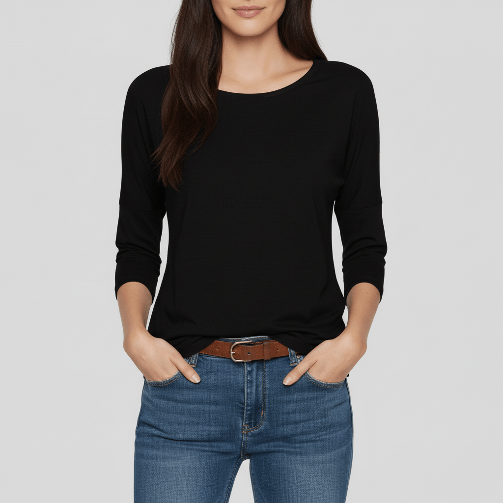 Klassisches Damenshirt mit Rundhals & 3/4 Ärmeln; vielseitiges Basic für Damenbekleidung.