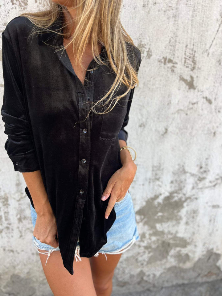 Samtbluse Clara, weich & elegant, Langarm für Business & Freizeit.