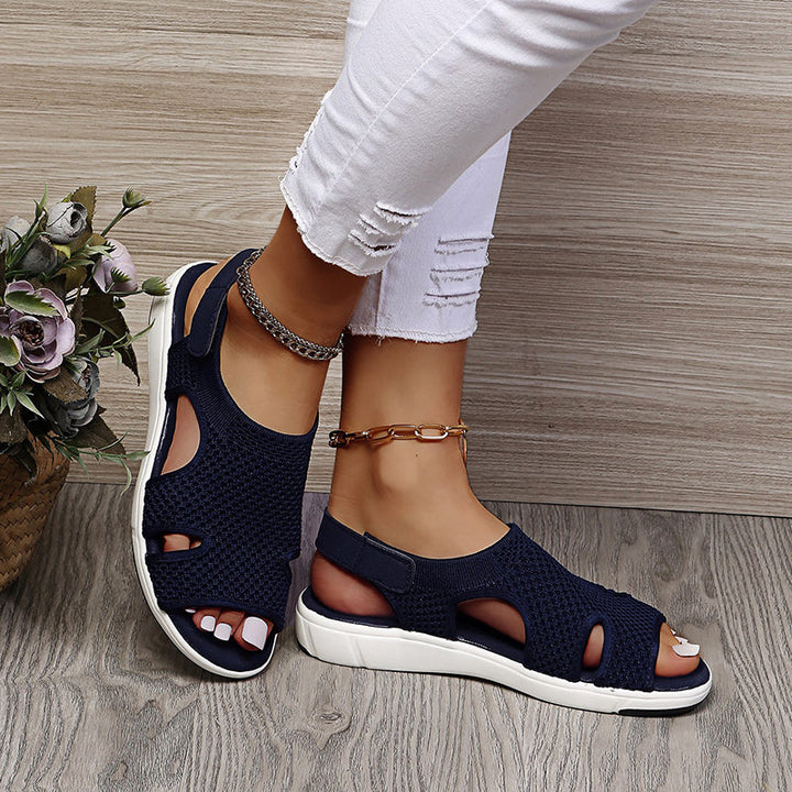 Damen Sandalen atmungsaktiv, leicht für Frühling & Sommer. Bequeme Flachsandalen mit Klettverschluss.