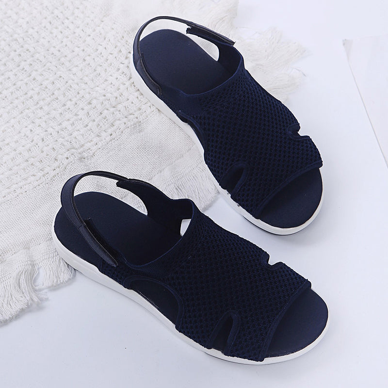 Bequeme Damenschuhe: Flache, atmungsaktive Sandalen. Perfekte Komfortschuhe für Frühling & Sommer.