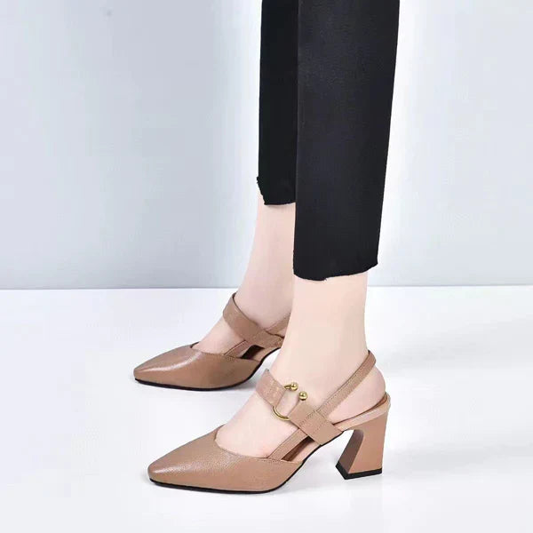 Elegante Damen Absatzsandalen mit bequemem, orthopädischem Fußbett. Perfekte Damenschuhe für Sommer und Business.