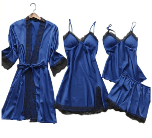 Geschenkidee Luxus: Elegantes Damen Satinnachthemd Set mit Spitze, ideal als luxuriöses Geschenk für besondere Anlässe.