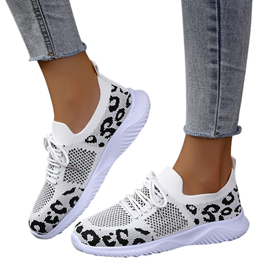 Damen Schnürsneaker mit Leopardenmuster, bequem & rutschfest für den Alltag.