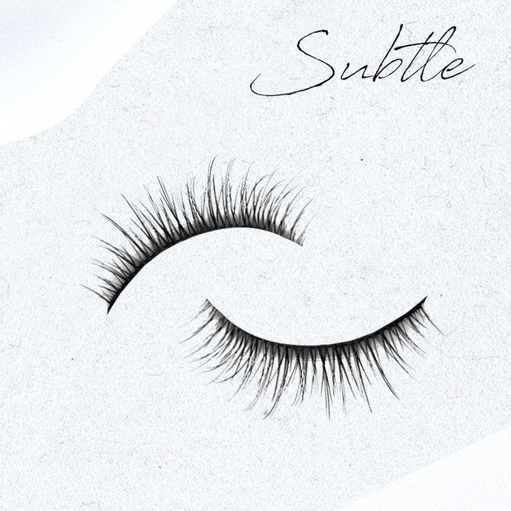 Glamouröse, selbstklebende Wimpern für Damen. Wiederverwendbar, wasserfest & perfekt für Express-Look.