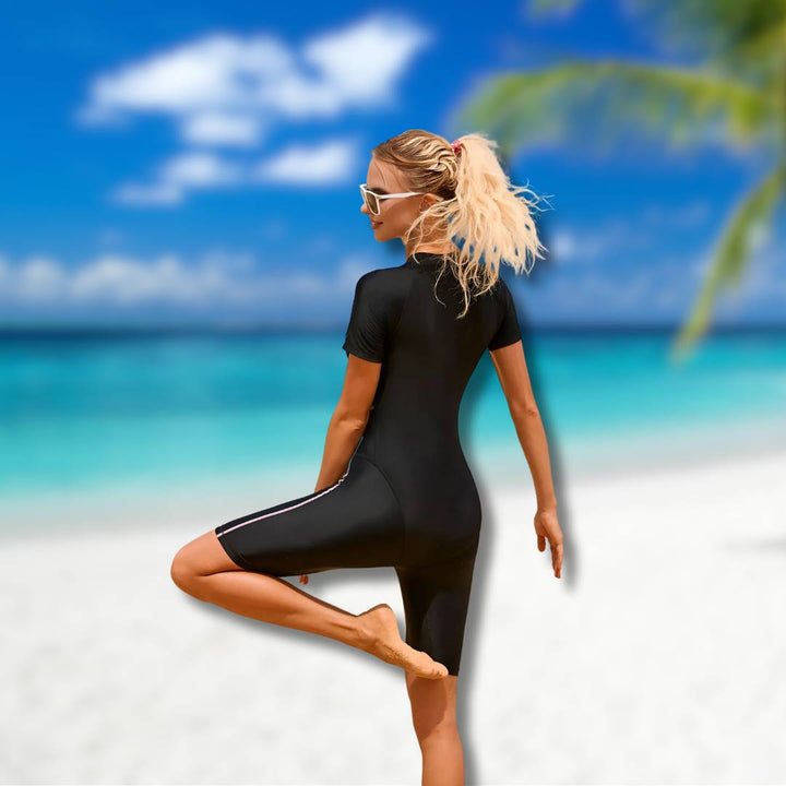 Flexibler Damen Shorty Neoprenanzug für Wassersport. Optimale Bewegungsfreiheit beim Schwimmen, Surfen, Kajak & Strand.