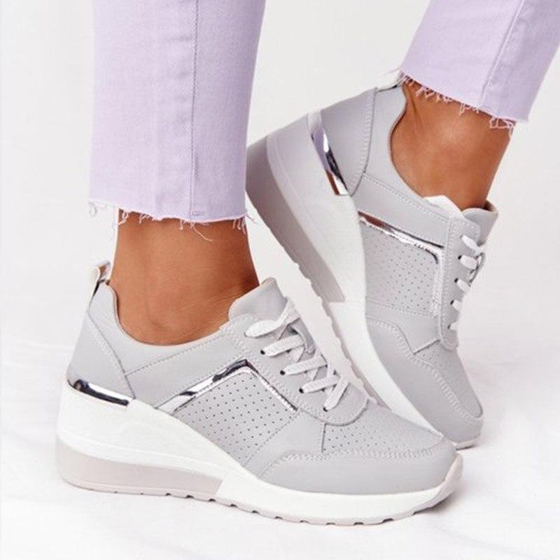 Moderne Damen Sneakers: Leichte Sportschuhe in schickem Design, perfekt als bequeme Sommerschuhe für Frauen.