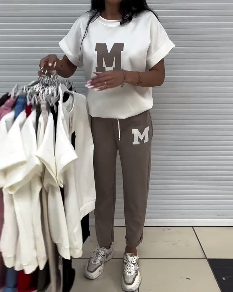 Schwarzes Damen Freizeit-Outfit für den Sommer, zweiteilig. Ideal für Alltag & entspannte Stunden.