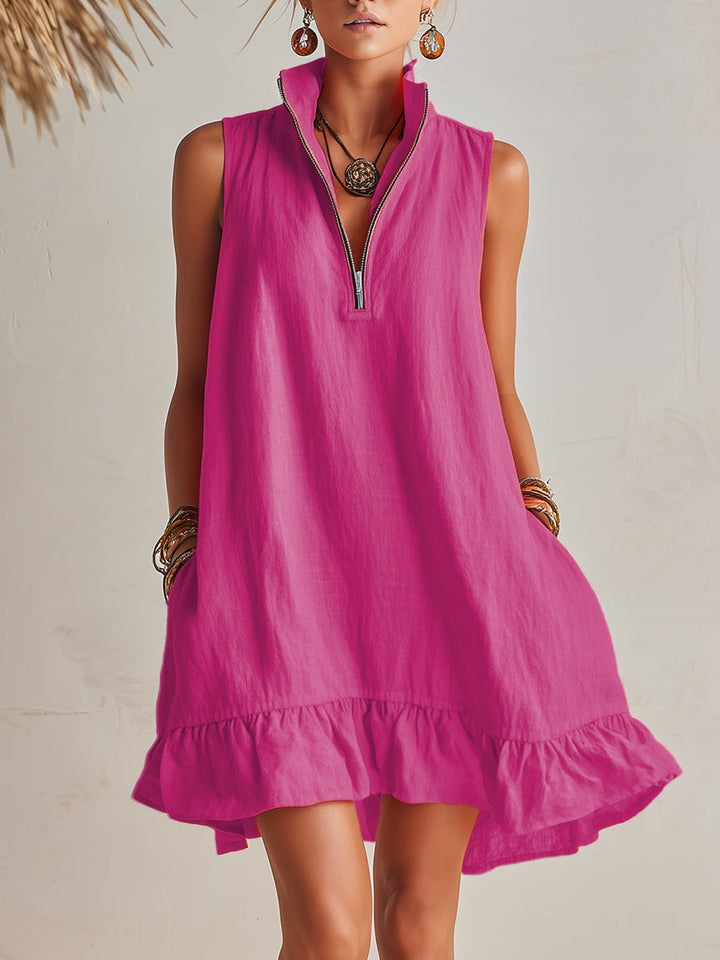 Bequemes, locker sitzendes Sommer Mini-Kleid für Damen mit verspieltem Rüschensaum. Ideal für Strand.