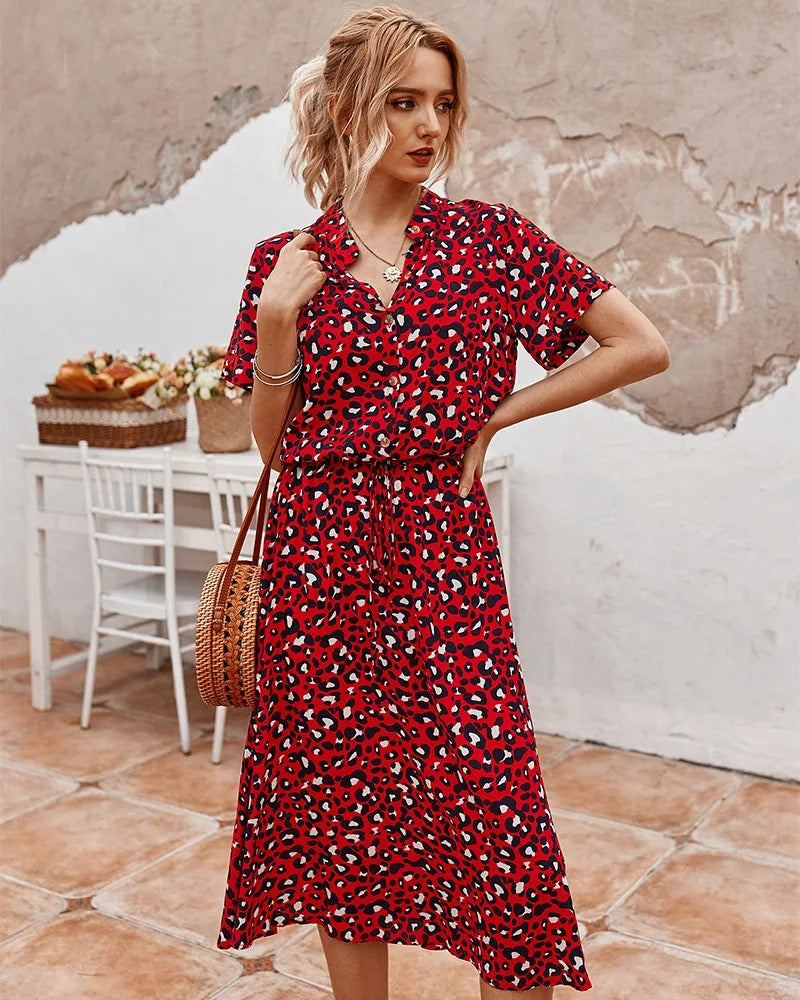 Leichtes und luftiges Damen Sommerkleid, ideal für warme Sommertage.