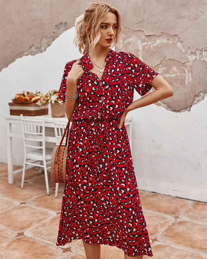 Leichtes und luftiges Damen Sommerkleid, ideal für warme Sommertage.