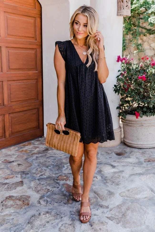 Vintage Maxikleid für Damen, lockere Passform, mit stilvollen Taschen. Perfekt als Freizeit- oder Strandkleid.