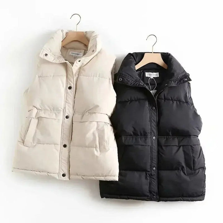 Leichte, wärmende Damen-Freizeitweste, gepolstert, vielseitig kombinierbar für Wintermode.