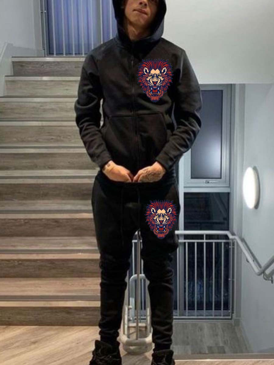 Damen Sweatanzug mit stylischem Löwenkopf-Design. Bequemer Hoodie & Hose für Freizeit & Streetwear.