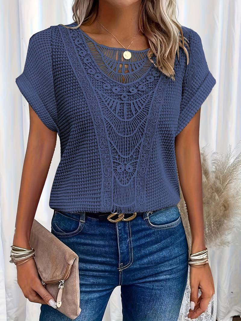 Leichtes Damen Sommer T-Shirt mit Spitze & Rundhals. Stilvolles & atmungsaktives Kurzarm-Oberteil für heiße Tage.