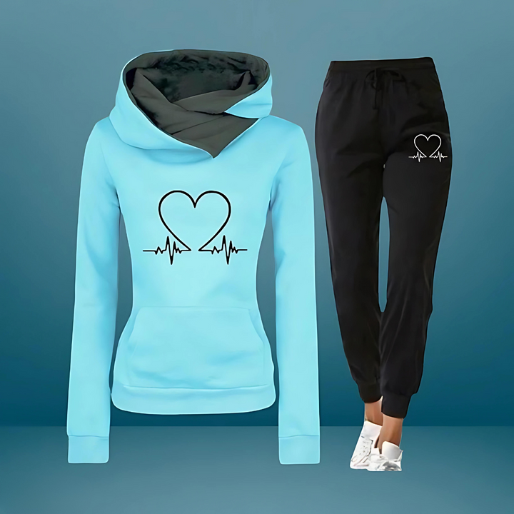 Bequemer Damen Loungewear Trainingsanzug mit modernem Herzschlag-Design. Ideal für Entspannung und Sport.