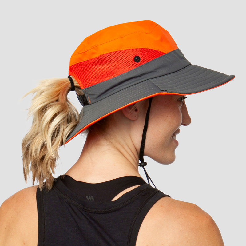 Modischer Damen Sonnenhut mit hohem UV-Schutz, breitkrempig, pferdeschwanz-freundlich, für Outdoor.