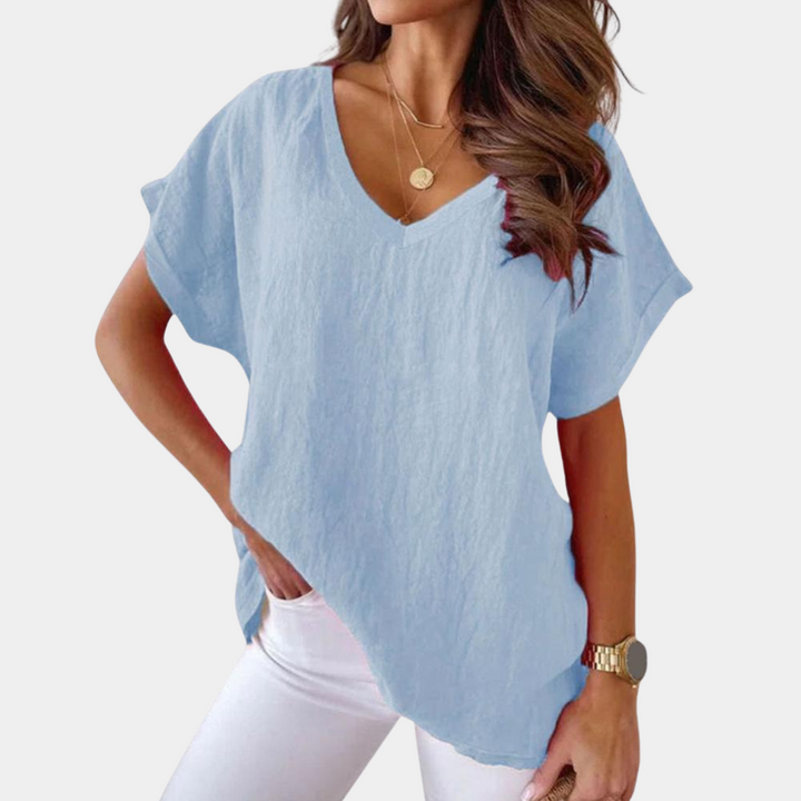 Rückenansicht des Damen V-Ausschnitt T-Shirts, lässiges Sommer-Basic mit Kurzarm für bequeme Freizeit.