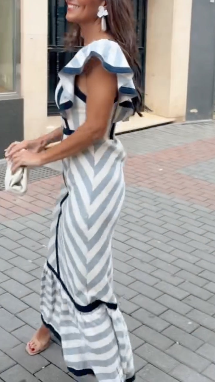 Maxikleid gestreift für Damen: Langes Vintage-Damenkleid mit eleganten Streifen, vielseitig kombinierbar.