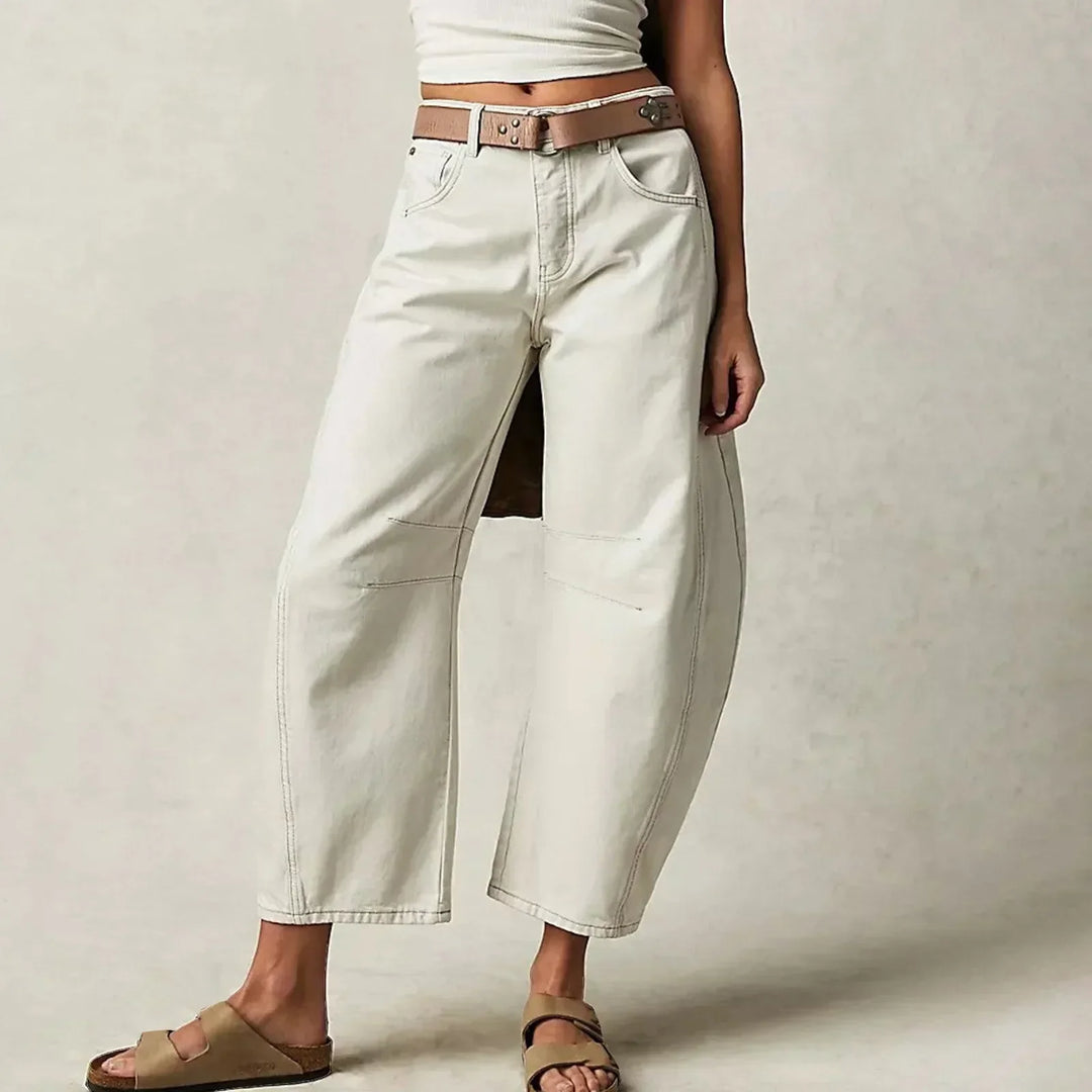 Stilvolle Freizeitjeans für Damen: Weite Passform bietet maximale Freiheit und modischen Casual-Look.