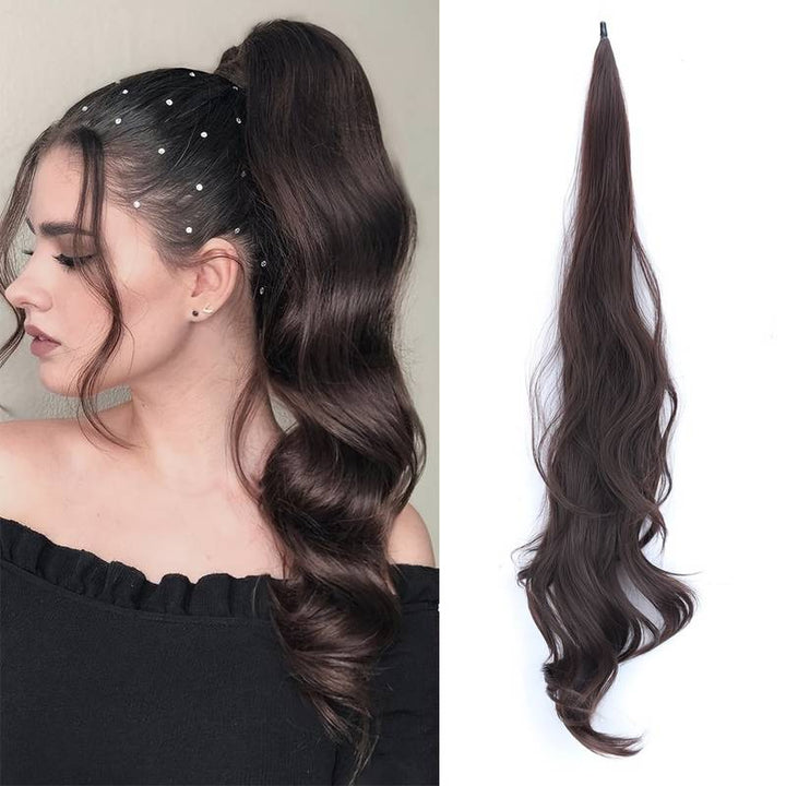 Modischer Damen Wrap-Around Pferdeschwanz, wellig. Vielseitiges Haarstyling für Länge & Volumen das ganze Jahr.