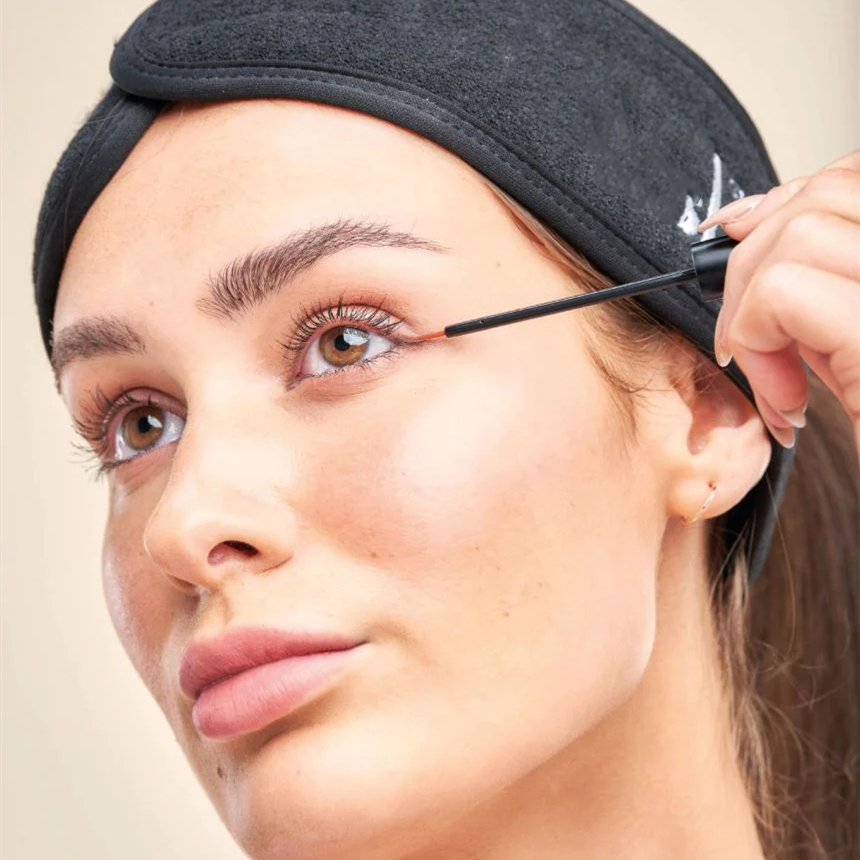 Hochwirksames Wimpernserum für Damen. Fördert Wimpernwachstum und sorgt für vollere, längere Wimpern.
