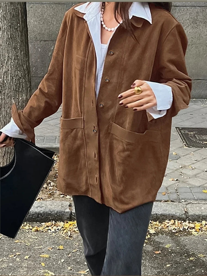 Vielseitiger Damen Herbst/Winter Wollmantel Anna, braun. Mit Reverskragen, Einreiher-Stil und praktischen Taschen.