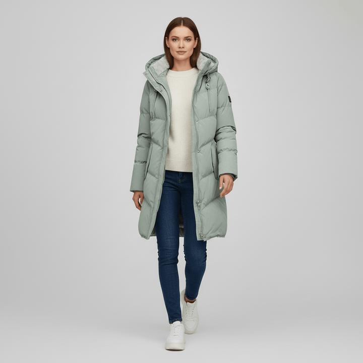 Bequemer Damen Winterparka mit Kapuze. Robuster und warmer Mantel für die kalte Jahreszeit und Outdoor-Aktivitäten.