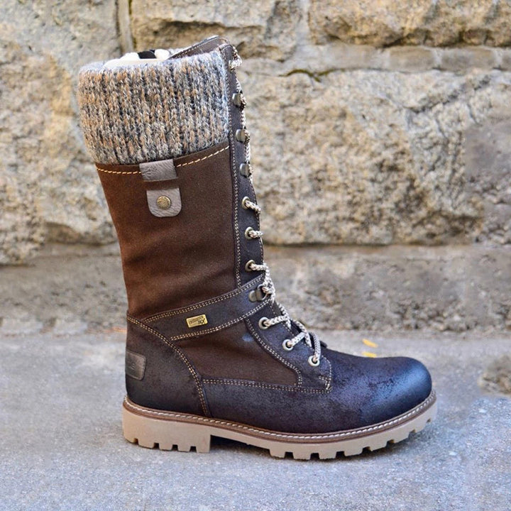 Stilvolle hohe Damen Winterstiefel Nora. Elegante Winterschuhe für Fashion und Alltag, halten warm & sind rutschfest.