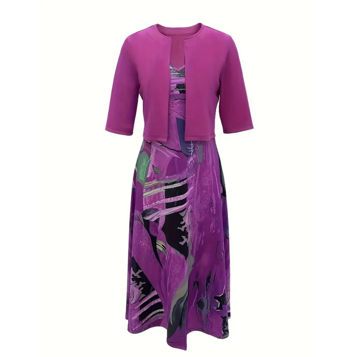 Modernes Damen Freizeit-Outfit: Bequemes Kleid und leichte Strickjacke für warme Tage.