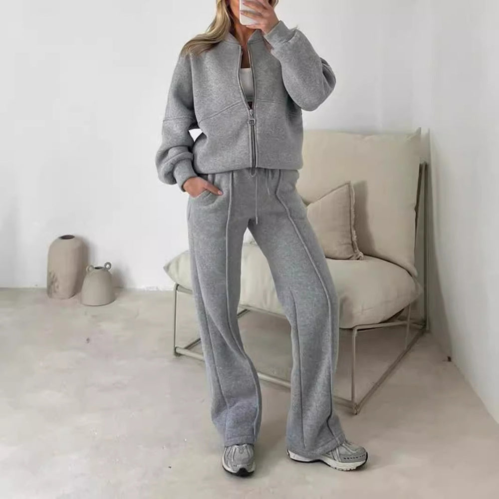 Eleganter Damen Zweiteiler mit Reißverschluss. Vielseitiges Set für Frühling & Herbst, ideal als bequeme Loungewear.
