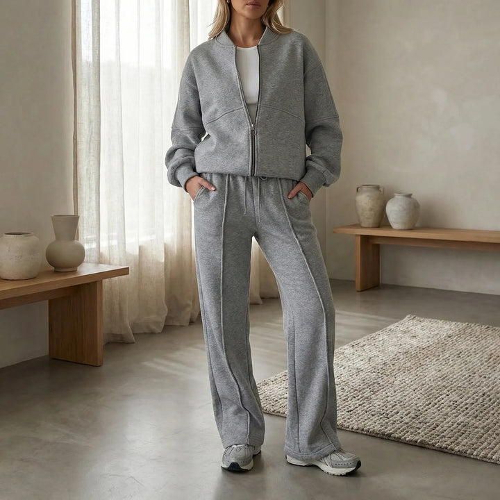 Damen Zweiteiler Set Hayley mit Reißverschluss, Hose & Oberteil. Bequem & stilvoll für Alltag.