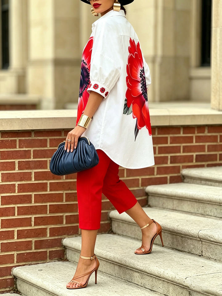 Frühlings- & Sommeroutfit: Damen Zweiteiler mit lebhaftem Floralprint. Modernes Set für stilvolle Freizeitmode.