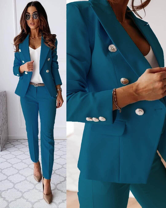 Zeitloser Damen Anzug für Herbst & Winter. Elegantes Set & bequemes Büro Outfit für stilvolle Frauenauftritte.