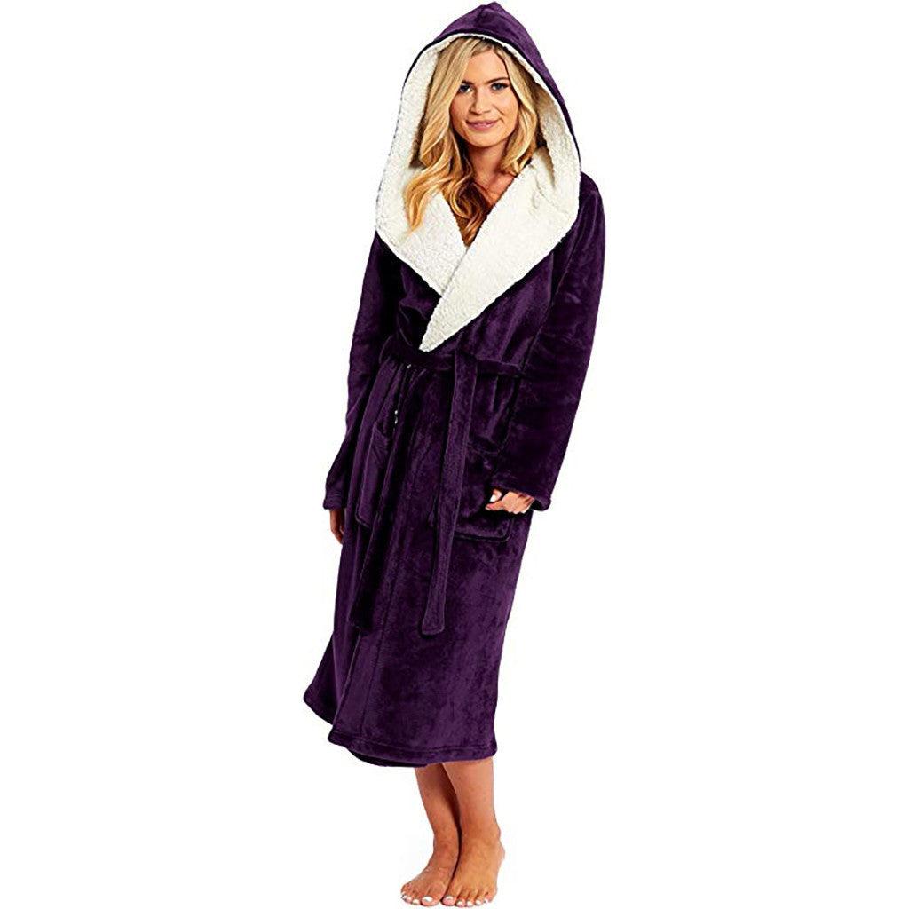 Hochwertiger Damen Bademantel für ultimative Wohlfühlmomente und stilvolle Homewear, ein perfektes Geschenk.