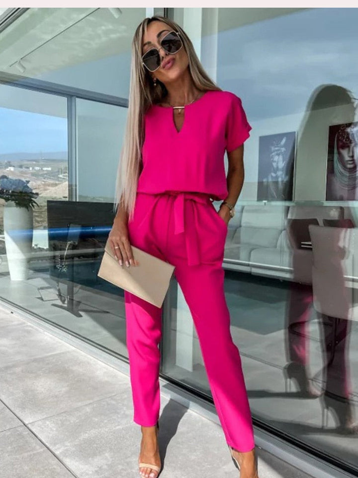 Eleganter Damen Frühlings-Jumpsuit im Patty-Stil mit weiten Beinen und V-Ausschnitt für stilvolle Looks.