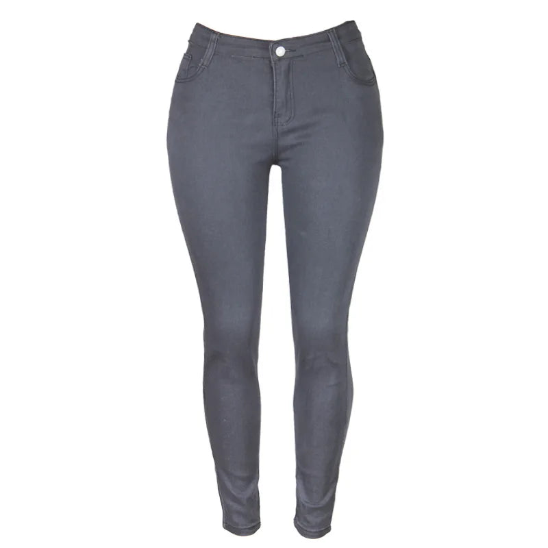 Figurbetonte Plus Size Stretchjeans für Damen, hoher Bund, perfekte Passform für jede Figur.