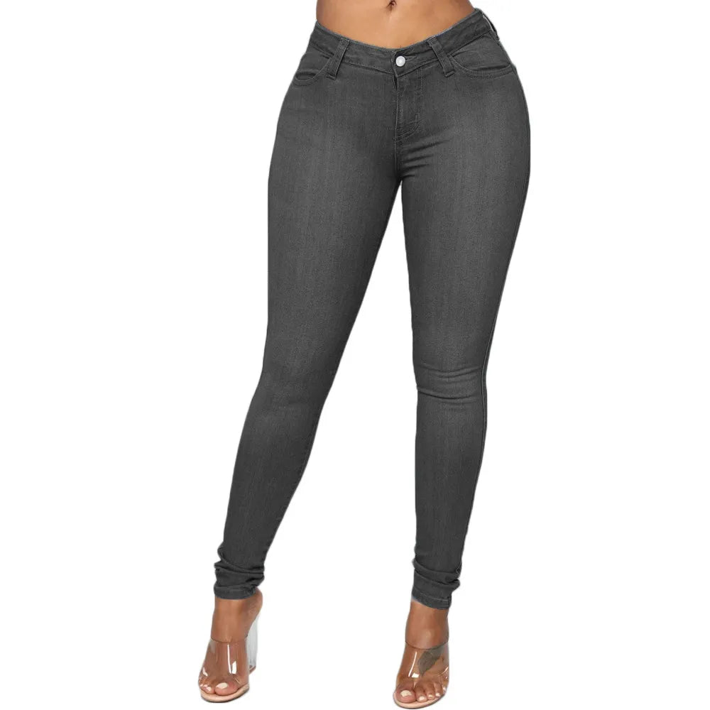 Damen Röhrenjeans Übergröße mit hohem Bund und perfektem Stretch für figurbetonten Komfort im Alltag.