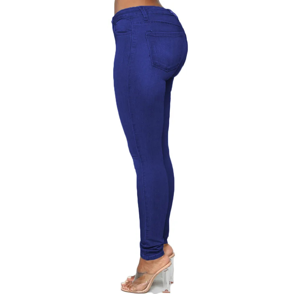 Alltagstaugliche Damen Röhrenjeans Übergröße, Stretch-Passform und hoher Bund für besten Komfort.