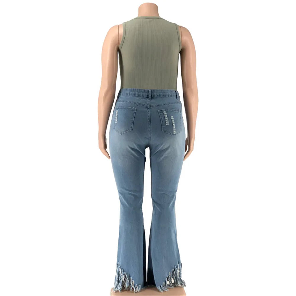 Vielseitige Plus-Size Schlagjeans, Damen, Stretch-Qualität, für Business & Freizeit.