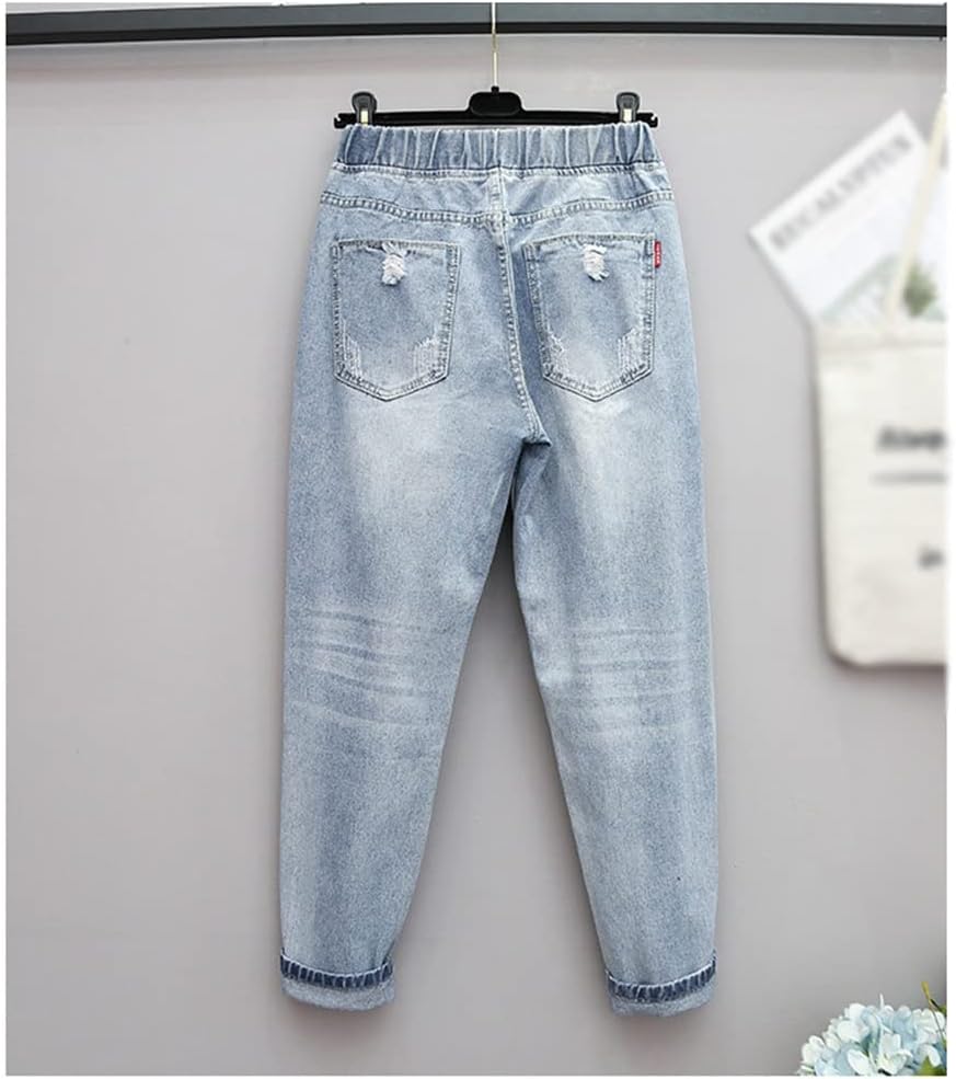 Bequeme Damen High-Waist Jeans in Übergröße mit Zerriss-Details. Ideale Plus-Size Hose für Curvy Herbst-Mode.