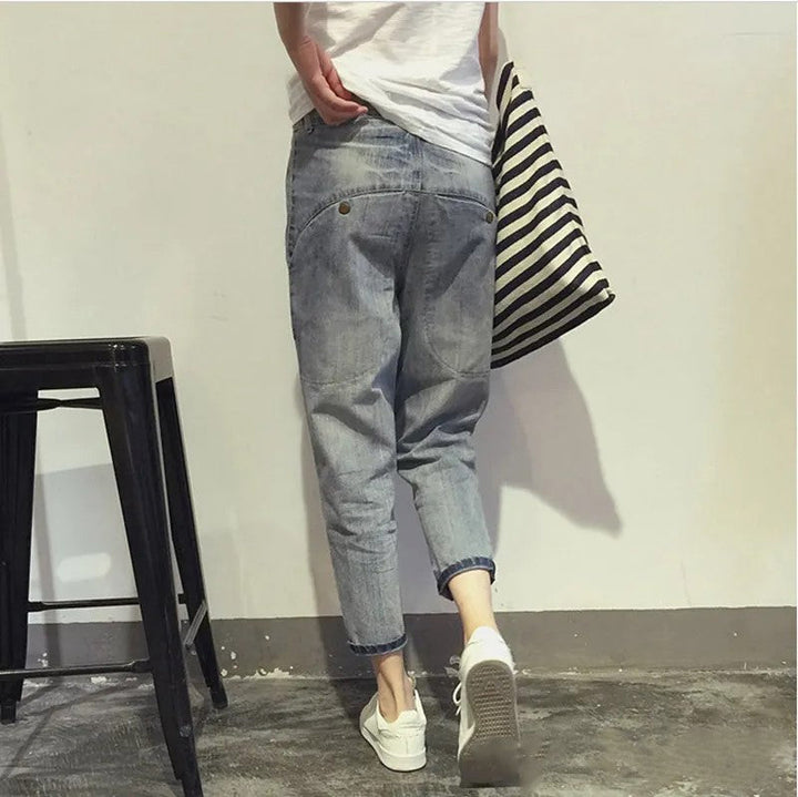 Stilvolle Damen Stretch-Jeans Übergröße in dunkler Waschung, perfekte Passform, modische Hose für das ganze Jahr.