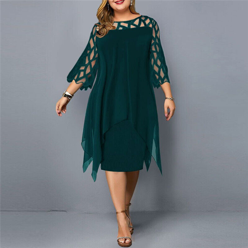 Detailreiches Damen Midi-Kleid in Übergröße; elegantes Design mit auffälligen Ärmeln für festliche Momente.