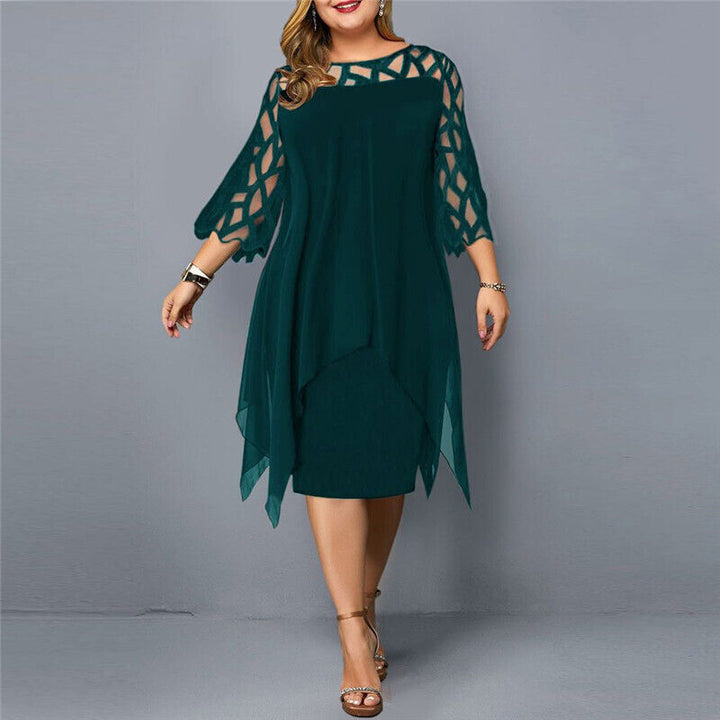 Detailreiches Damen Midi-Kleid in Übergröße; elegantes Design mit auffälligen Ärmeln für festliche Momente.