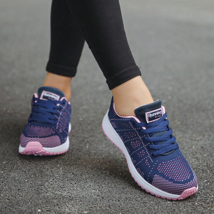 Vielseitige Damen Freizeitschuhe. Bequeme Turnschuhe, die zu jedem Outfit passen, ideal als Ganzjahresschuhe.