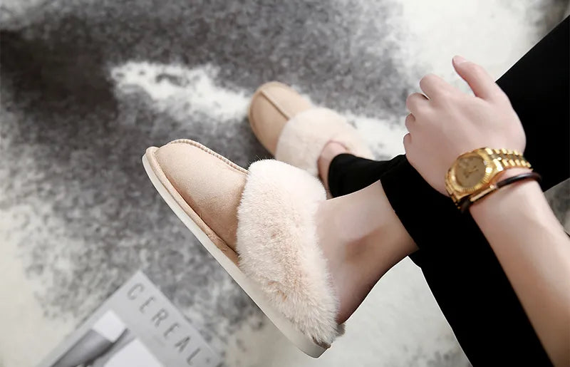 Weiche Damen Hausschuhe: Warme Pantoffeln für Damen, ideal für den Home Komfort und entspannte Abende auf der Couch.