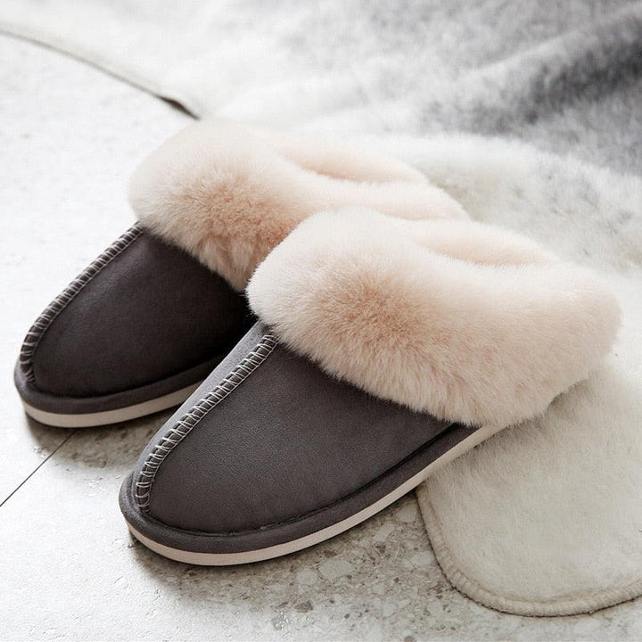 Weiche Damen Hausschuhe aus atmungsaktivem Material, bequem und leicht, ideal für warme Sommertage.