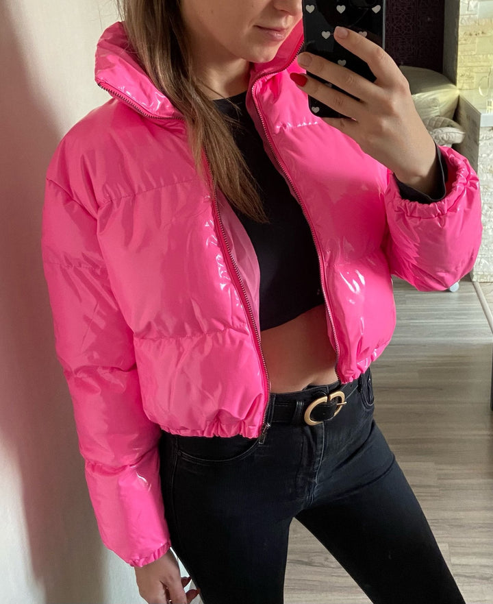 Kuschelig warme Damen Pufferjacke, perfekt für stylische Winter-Outfits.