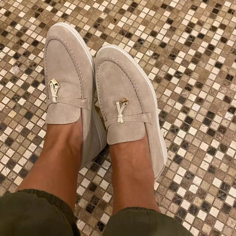Stilvoller Unisex Slipper Vivianne. Bequeme Komfortschuhe für Damen & Herren, ideal als Freizeitschuh.