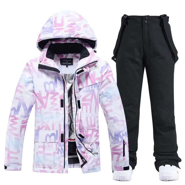 Moderner Damen-Skianzug Aurora für Wintertage, optimal für Skisport. Hält warm & trocken im Schnee.