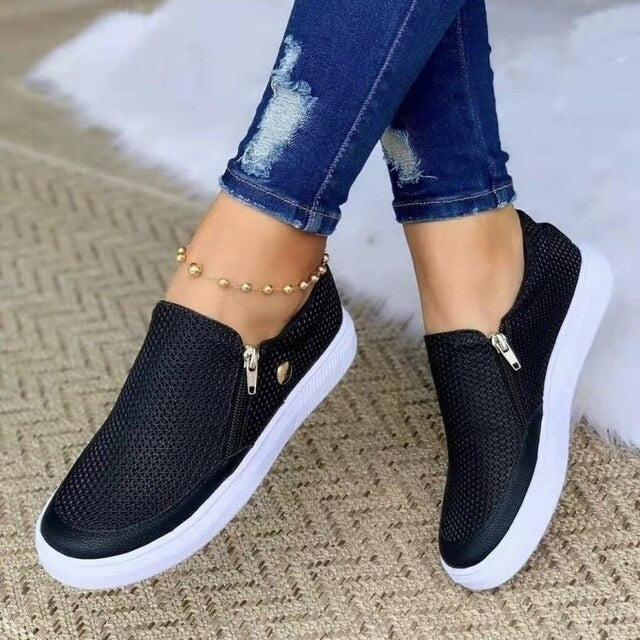 Damen Orthopädische Elara Komfortschuhe in Schwarz, elegant und stützend für ganztägige Fußgesundheit.